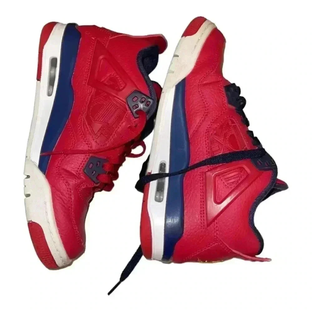 Nike Air Jordan 4s retro in‎ great condition!